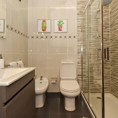 Azulejos Duplex - Downtown *