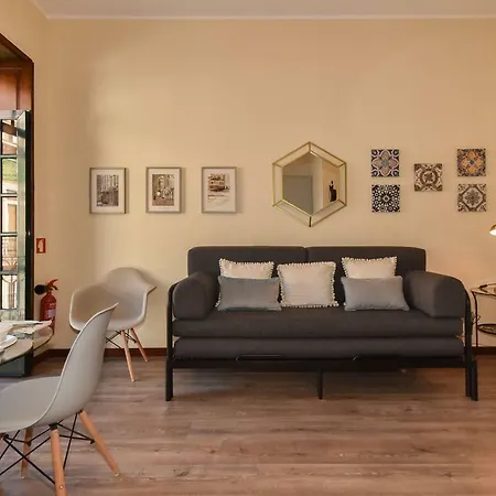 Azulejos Duplex - Downtown *