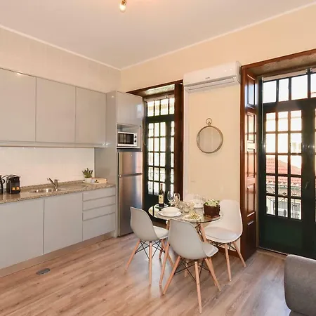 아파트 Azulejos Duplex - Downtown 포르투