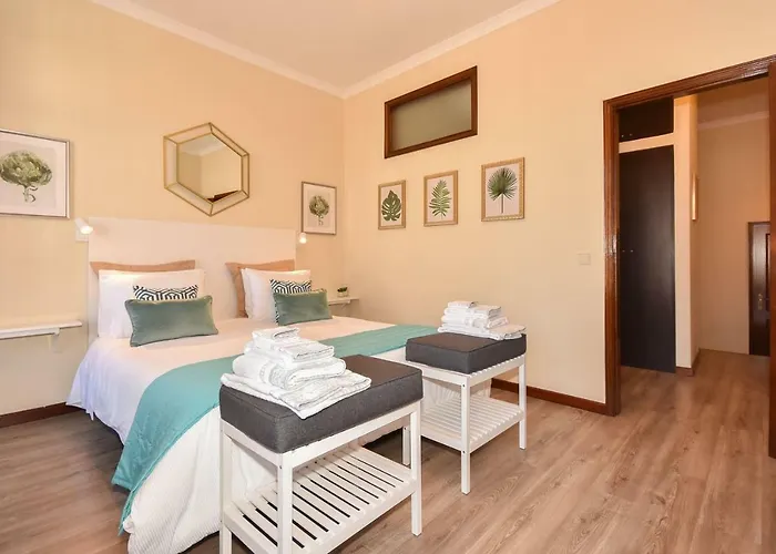 Azulejos Duplex - Downtown *